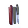 Set Cutit Morakniv 2000 verde si teaca maro inchis din piele naturala